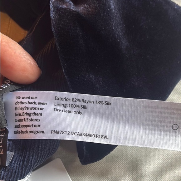 Eileen Fisher Silk Blend Elegant blue Velvet Skinny Scarf - Picture 6 of 6